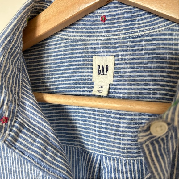 Gap Embroidered Flowers Long Sleeve Button Down Shirt, Blue/White - Picture 7 of 8
